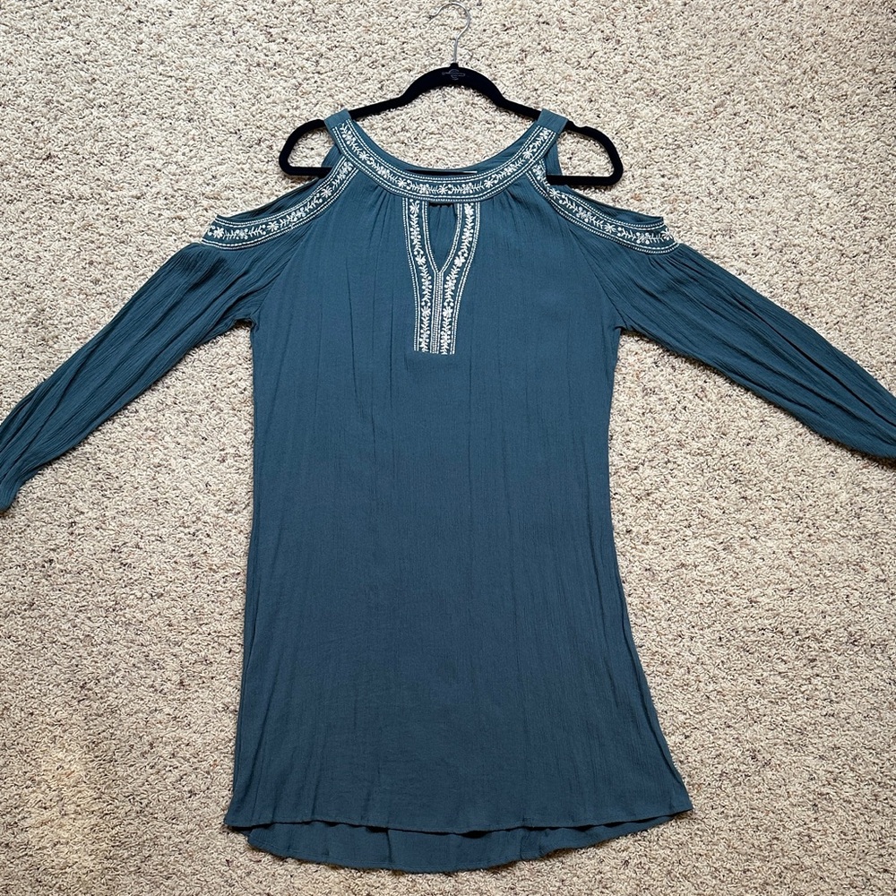 Time and Tru Teal Cold Shoulder Tunic or dress , not sure.🤔